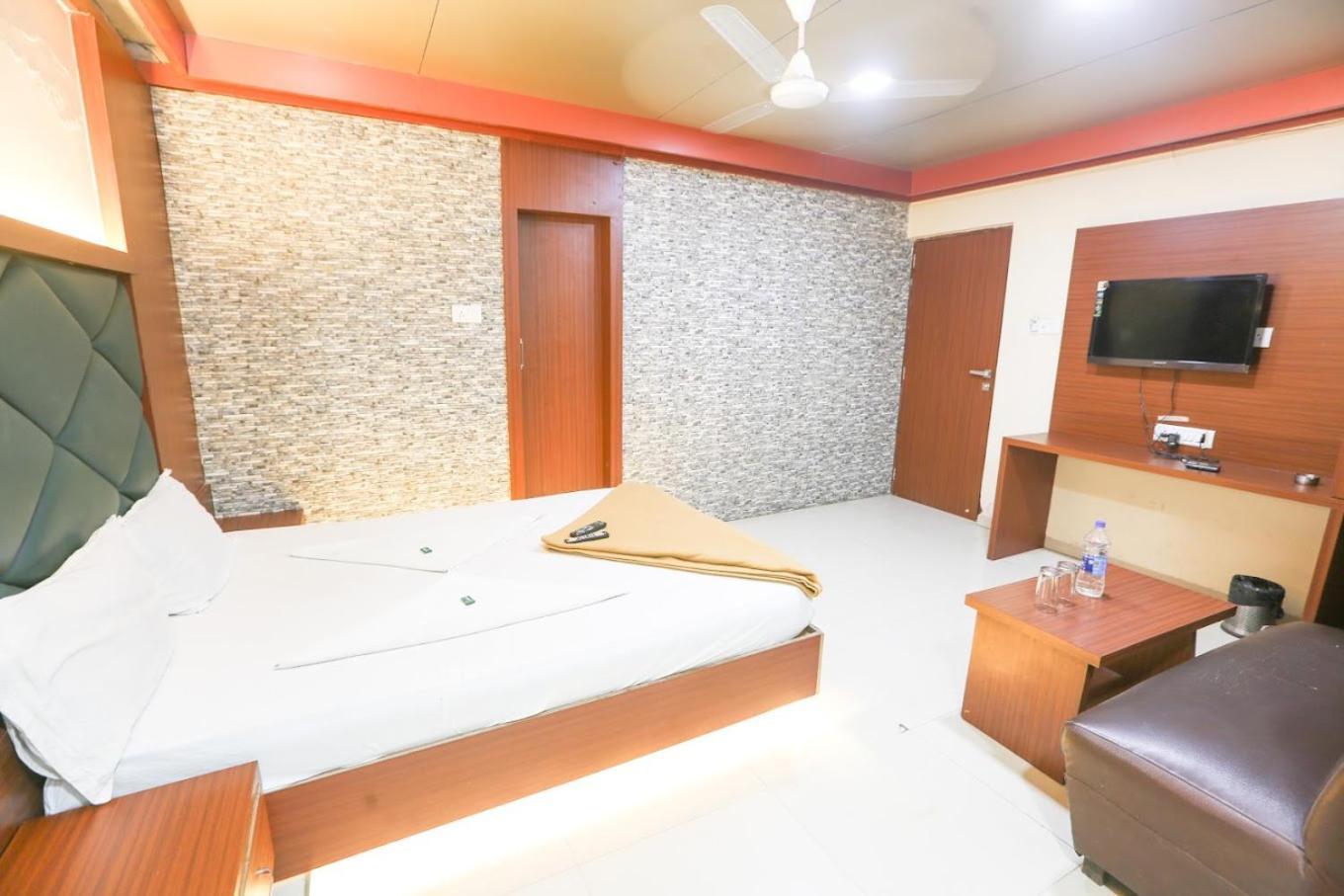 Sahara Lodging & Boarding Mira-Bhayandar Exterior foto